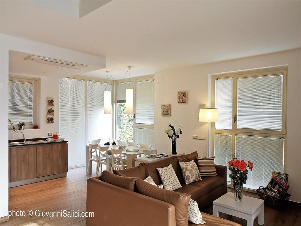 Апартаменты Residenza Simona Меццегра Экстерьер фото