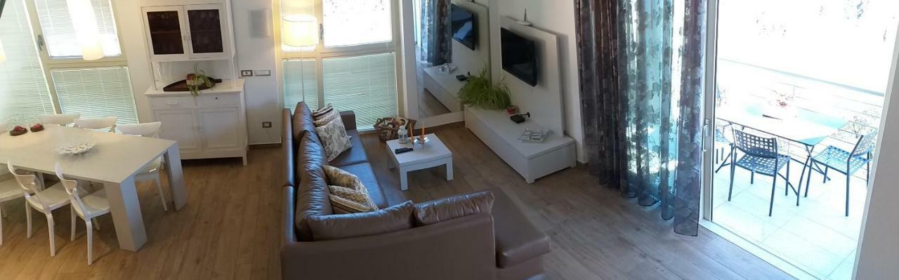 Апартаменты Residenza Simona Меццегра Экстерьер фото